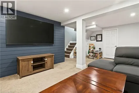 2185 Fairchild Boulevard Burlington ON L7P 3P6