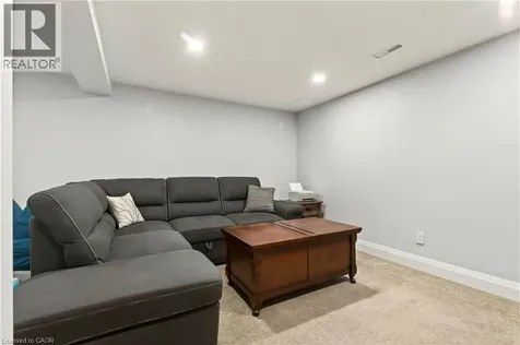 2185 Fairchild Boulevard Burlington ON L7P 3P6