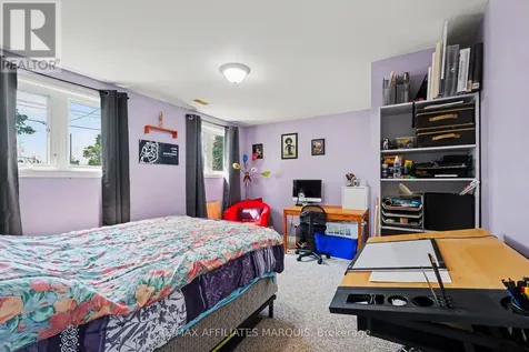 7496 Roger Stevens Drive Montague ON K7A 4X9