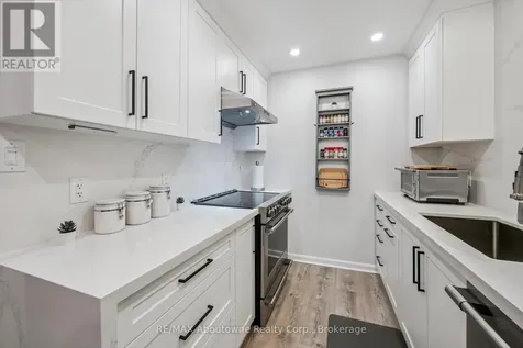 637 Lomond Crescent Burlington (shoreacres) ON L7L 2N8