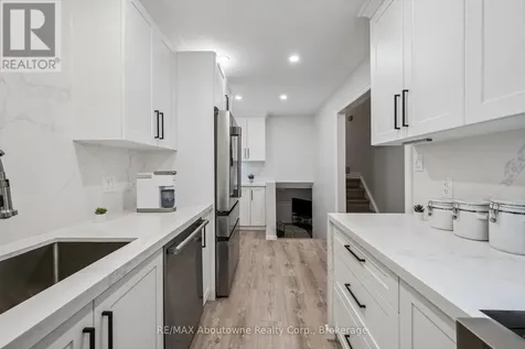 637 Lomond Crescent Burlington (shoreacres) ON L7L 2N8