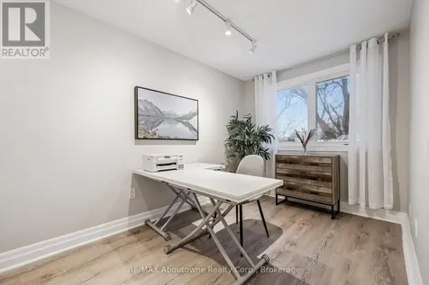 637 Lomond Crescent Burlington (shoreacres) ON L7L 2N8