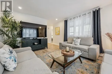 637 Lomond Crescent Burlington (shoreacres) ON L7L 2N8