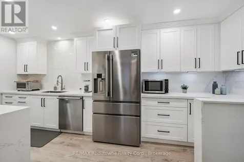 637 Lomond Crescent Burlington (shoreacres) ON L7L 2N8