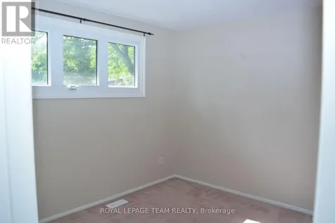 280 Mcclellan Road Ottawa ON K2H 8P8