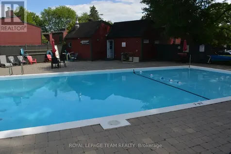 280 Mcclellan Road Ottawa ON K2H 8P8