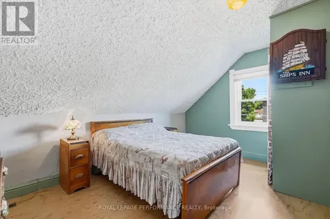 178 Nelson Street East Hawkesbury ON K6A 1L8