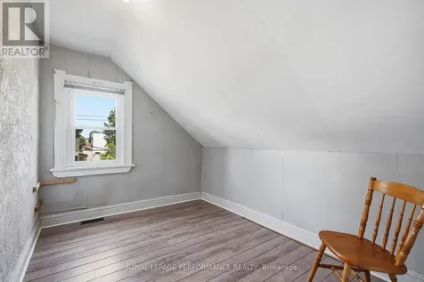 178 Nelson Street East Hawkesbury ON K6A 1L8