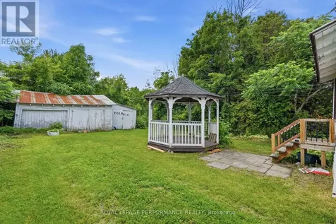 178 Nelson Street East Hawkesbury ON K6A 1L8