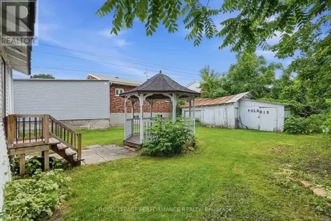 178 Nelson Street East Hawkesbury ON K6A 1L8