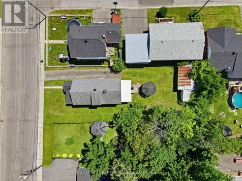 178 Nelson Street East Hawkesbury ON K6A 1L8