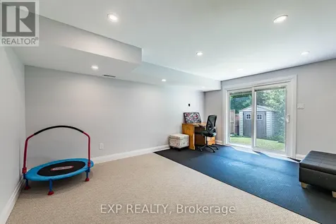 63 Wood Grove Crescent Cambridge ON N1T 2A1