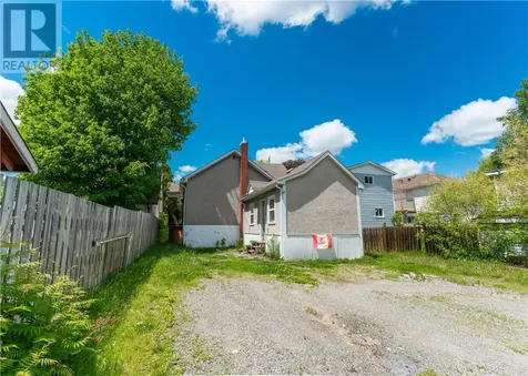 454 Melvin Avenue Sudbury ON P3C 4X4