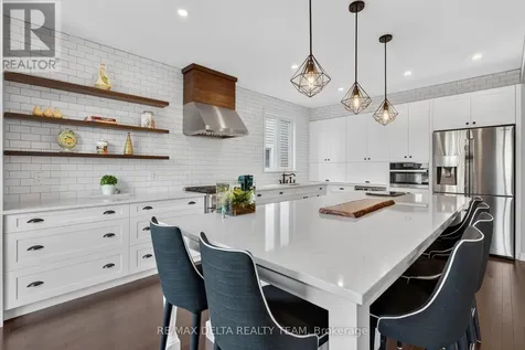 2834 Grand Canal Street Ottawa ON K2J 6E4