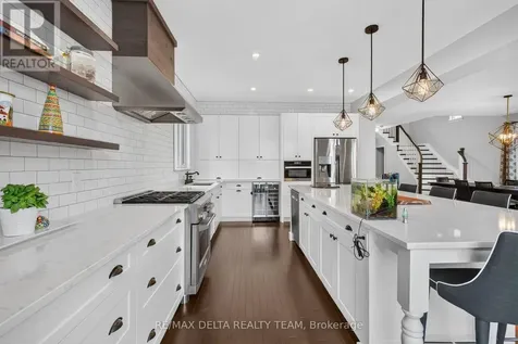 2834 Grand Canal Street Ottawa ON K2J 6E4