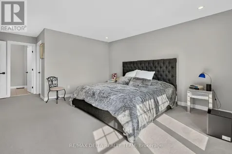 2834 Grand Canal Street Ottawa ON K2J 6E4