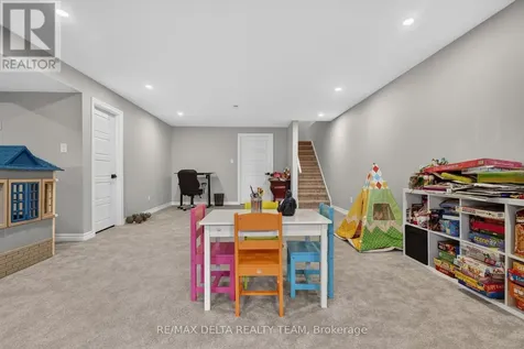 2834 Grand Canal Street Ottawa ON K2J 6E4