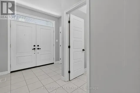 2834 Grand Canal Street Ottawa ON K2J 6E4