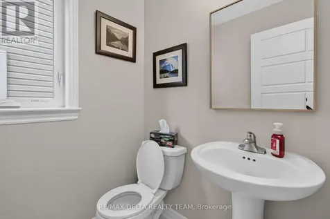 2834 Grand Canal Street Ottawa ON K2J 6E4