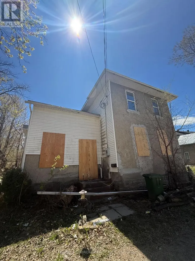 502 Martin Street Pembroke ON K8A 3J3