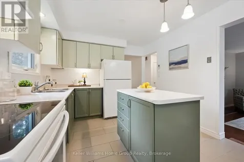 735 Campbell Avenue Centre Wellington (fergus) ON N1M 3N1