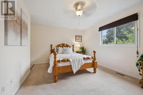 735 Campbell Avenue Centre Wellington (fergus) ON N1M 3N1