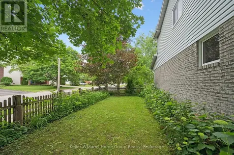 735 Campbell Avenue Centre Wellington (fergus) ON N1M 3N1