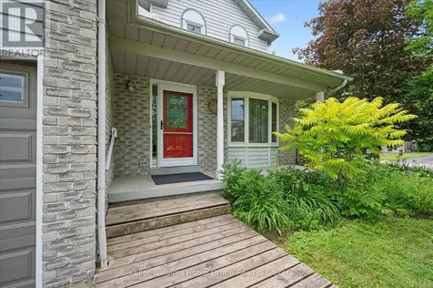 735 Campbell Avenue Centre Wellington (fergus) ON N1M 3N1