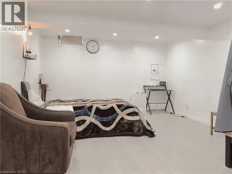 78 Colton Circle Kitchener ON N2A 4K4