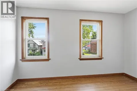 53 Albert Street Welland ON L3B 4L3