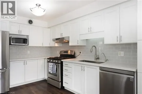 14 Donnenwerth Drive Kitchener ON N2E 3X3