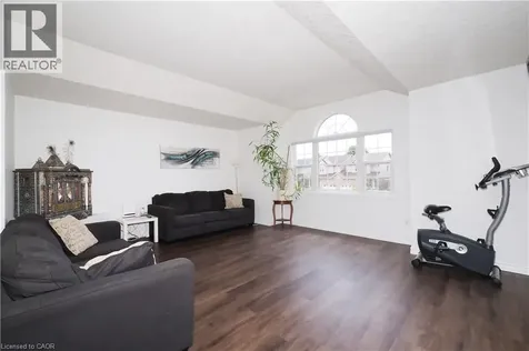 14 Donnenwerth Drive Kitchener ON N2E 3X3