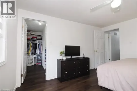 14 Donnenwerth Drive Kitchener ON N2E 3X3