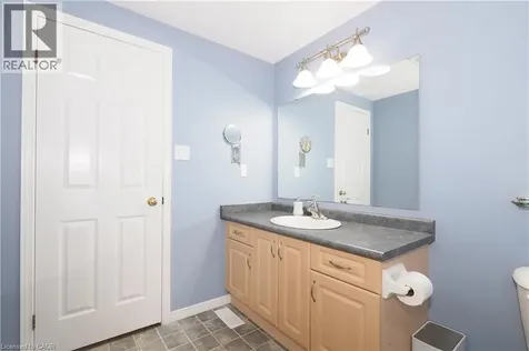 14 Donnenwerth Drive Kitchener ON N2E 3X3