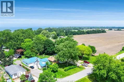 27 Mersea Road 12 Leamington ON N8H 3V4