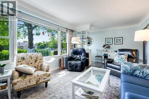 27 Mersea Road 12 Leamington ON N8H 3V4