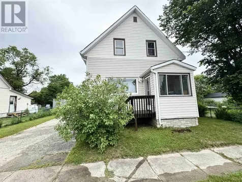 68 Lansdowne St S Chapleau ON P0M 1K0