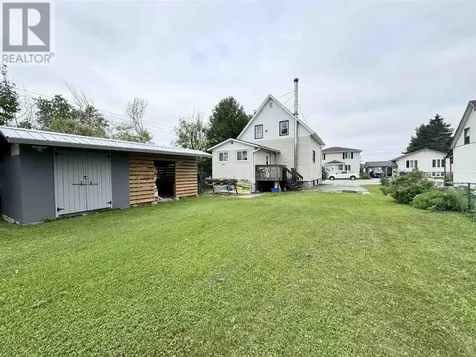 68 Lansdowne St S Chapleau ON P0M 1K0