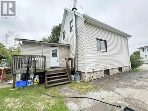 68 Lansdowne St S Chapleau ON P0M 1K0