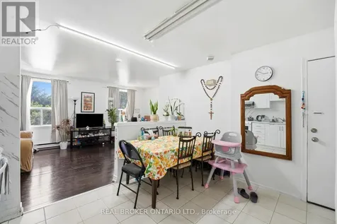 1479 Eglinton Avenue West Toronto (oakwood Village) ON M6E 2G6