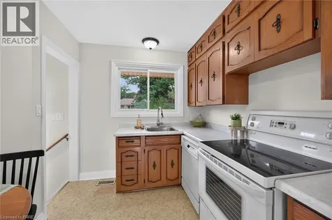 21 Brier Crescent Brantford ON N3R 3M5