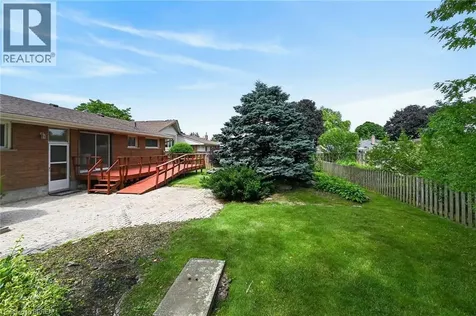 21 Brier Crescent Brantford ON N3R 3M5