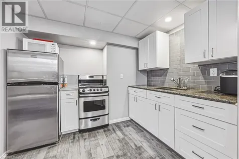 161 Ivon Avenue Hamilton ON L8H 5S7