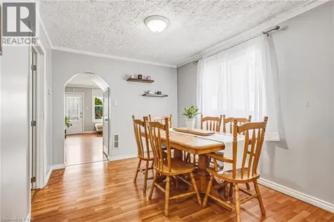 161 Ivon Avenue Hamilton ON L8H 5S7