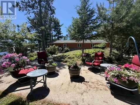 543A Reef Point Road Fort Frances ON P9A 3M3