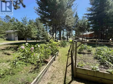 543A Reef Point Road Fort Frances ON P9A 3M3