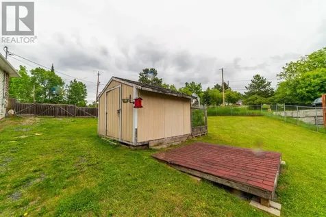 1221 River Drive Kenora ON P9N 1K7