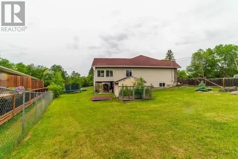 1221 River Drive Kenora ON P9N 1K7