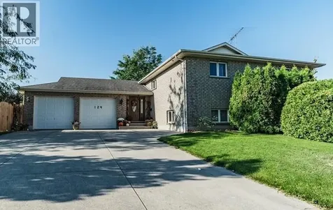 124 Paddock Road Wallaceburg ON N8A 4Y3