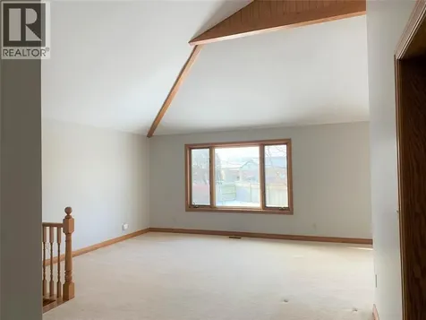 124 Paddock Road Wallaceburg ON N8A 4Y3